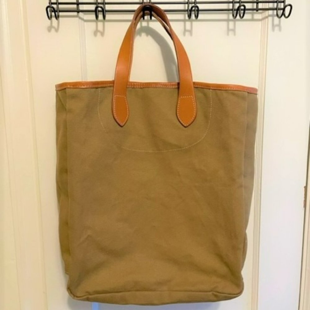 LIKE NEW Large Filson Tote in Khaki
